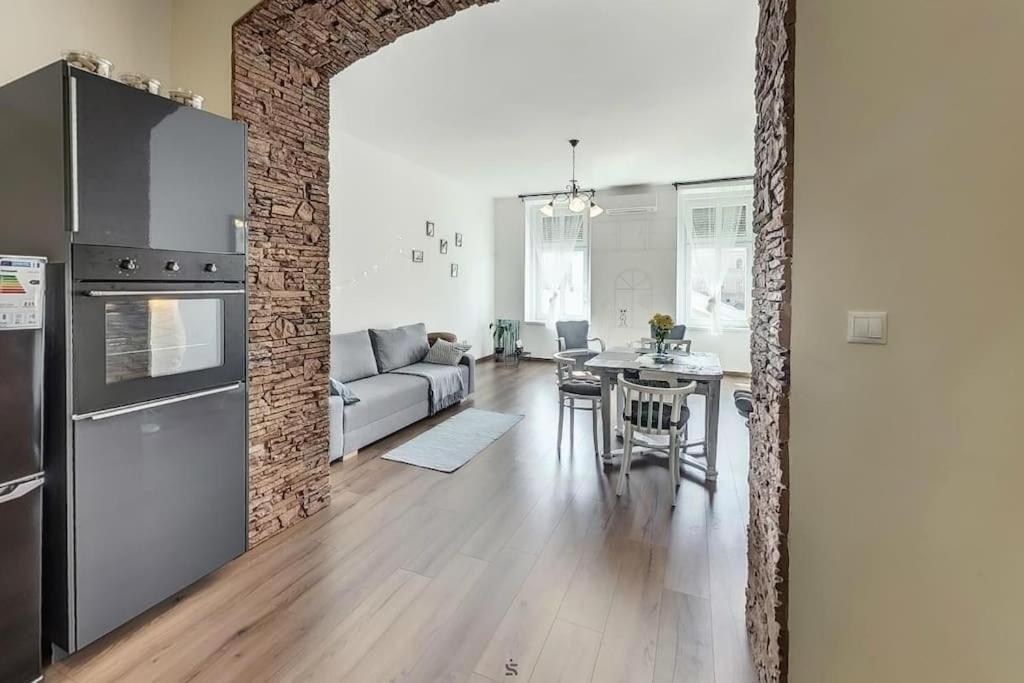 Bright Sunny Apt At Keleti Station,Near Citycenter บูดาเปสต์ ภายนอก รูปภาพ